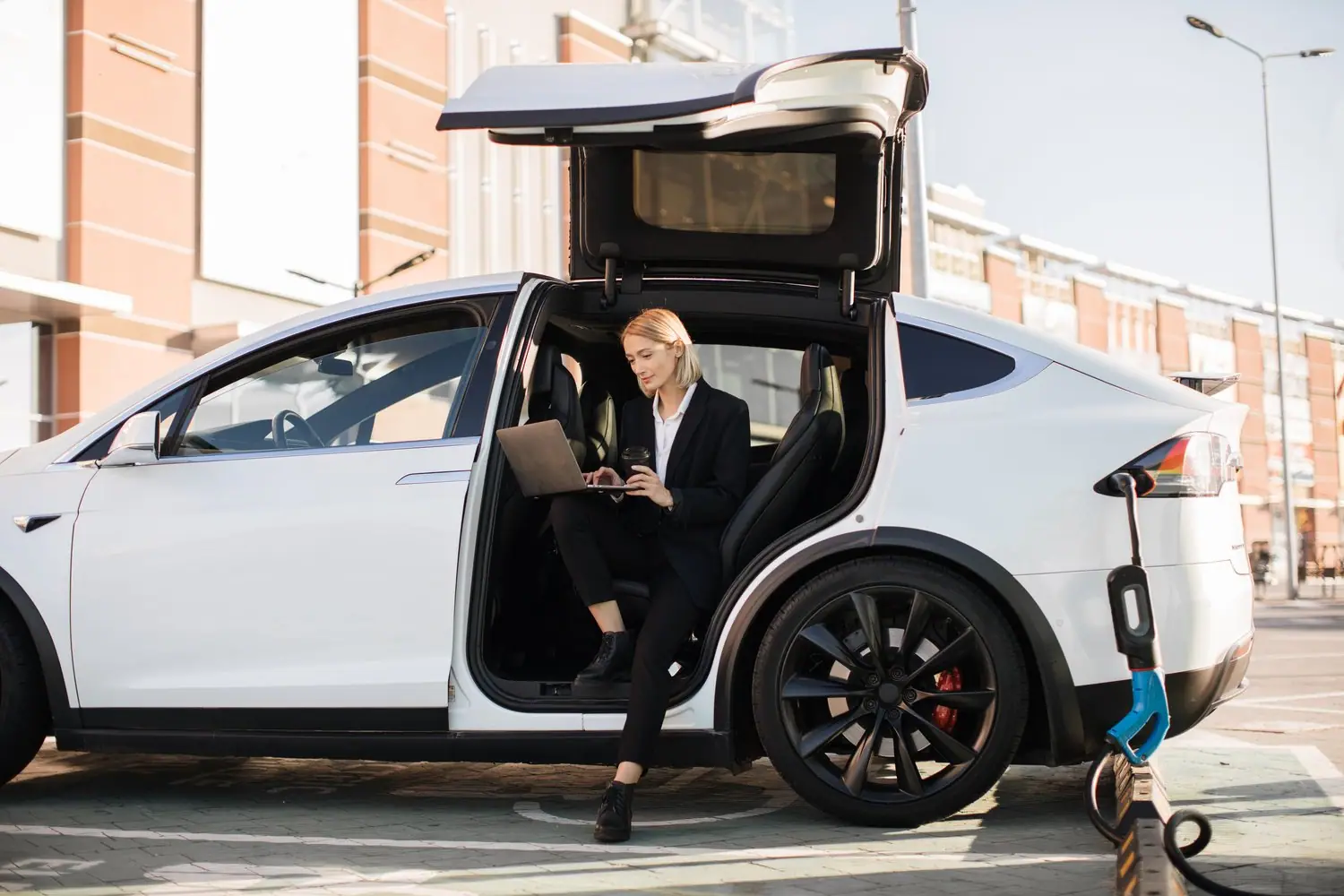 Tesla Model Y cena w Polsce