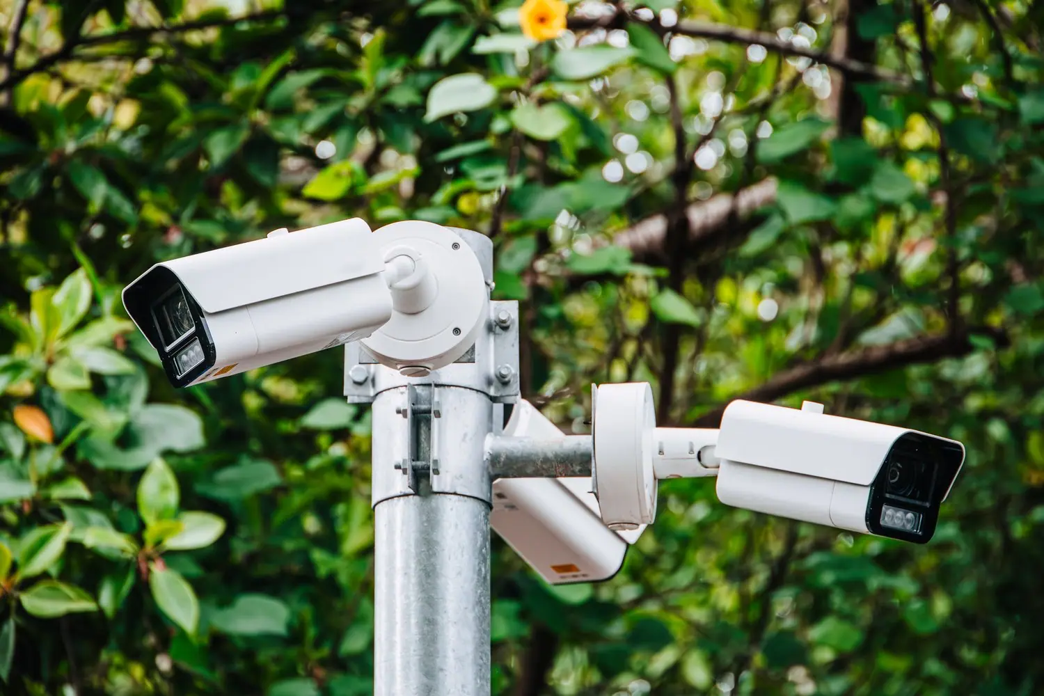 Monitoring osiedlowy instalacja i przepisy